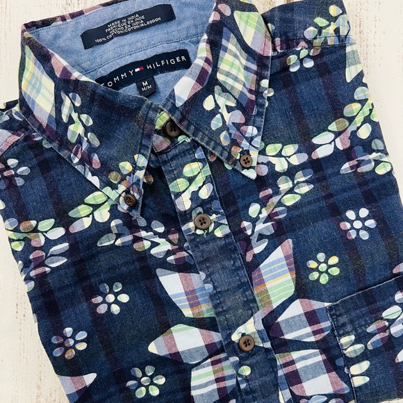 Tommy Hilfiger Men’s Cotton Short Sleeve Plaid Floral Shirt - Picture 2 of 13